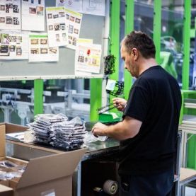 работа на заводе jasplastik